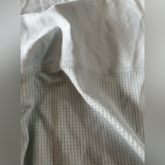 Fabletics workout top - Picture 5 of 7